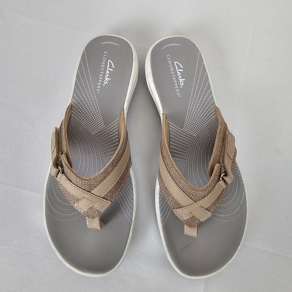 Clarks Cloudsteppers Breeze Sea Thong Sandals Size 9 Comfort Cushioned - Picture 3 of 14
